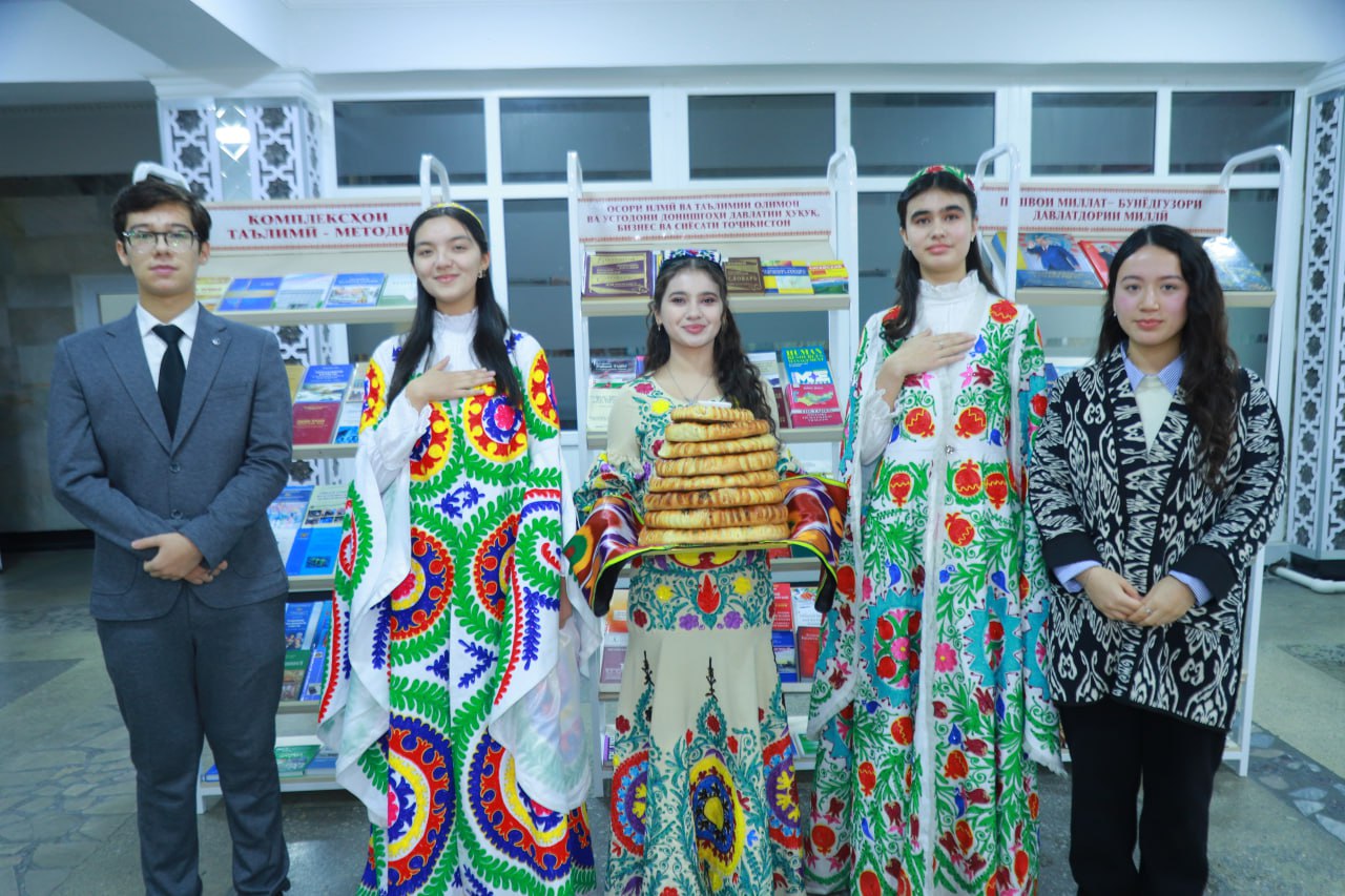 Ташрифи Сафири Фавқулода ва Мухтори Ҷумҳурии Корея дар Ҷумҳурии Тоҷикистон Ҷон Сонг Шик ба ДДҲБСТ